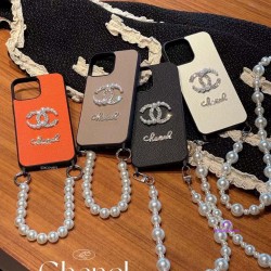 2024chanel シャネル新生活を応援する贈り物にぴったりな、シンプルで上品なiphone15ケース、女性に喜ばれる一品