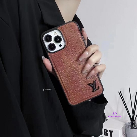 2024louis Vuitton ルイヴィトン花以外のギフトに選ぶなら、高級puレザー素材のiphone15ケースがオススメ贅沢な贈り物を