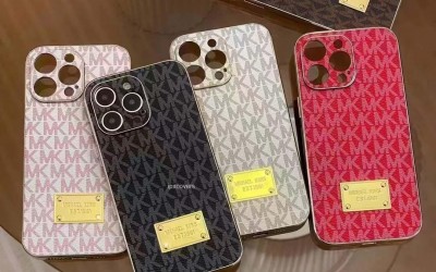 2024michael Kors マイケルコース上品ジバンシィ風iphone15ケースで大人の魅力を存分に発揮韓国発のキルティングと高級感が融合した逸品