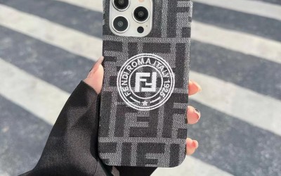 2024fendi フェンディ華やかさ全開女子必携のiphone15 14ケース人気ブランド