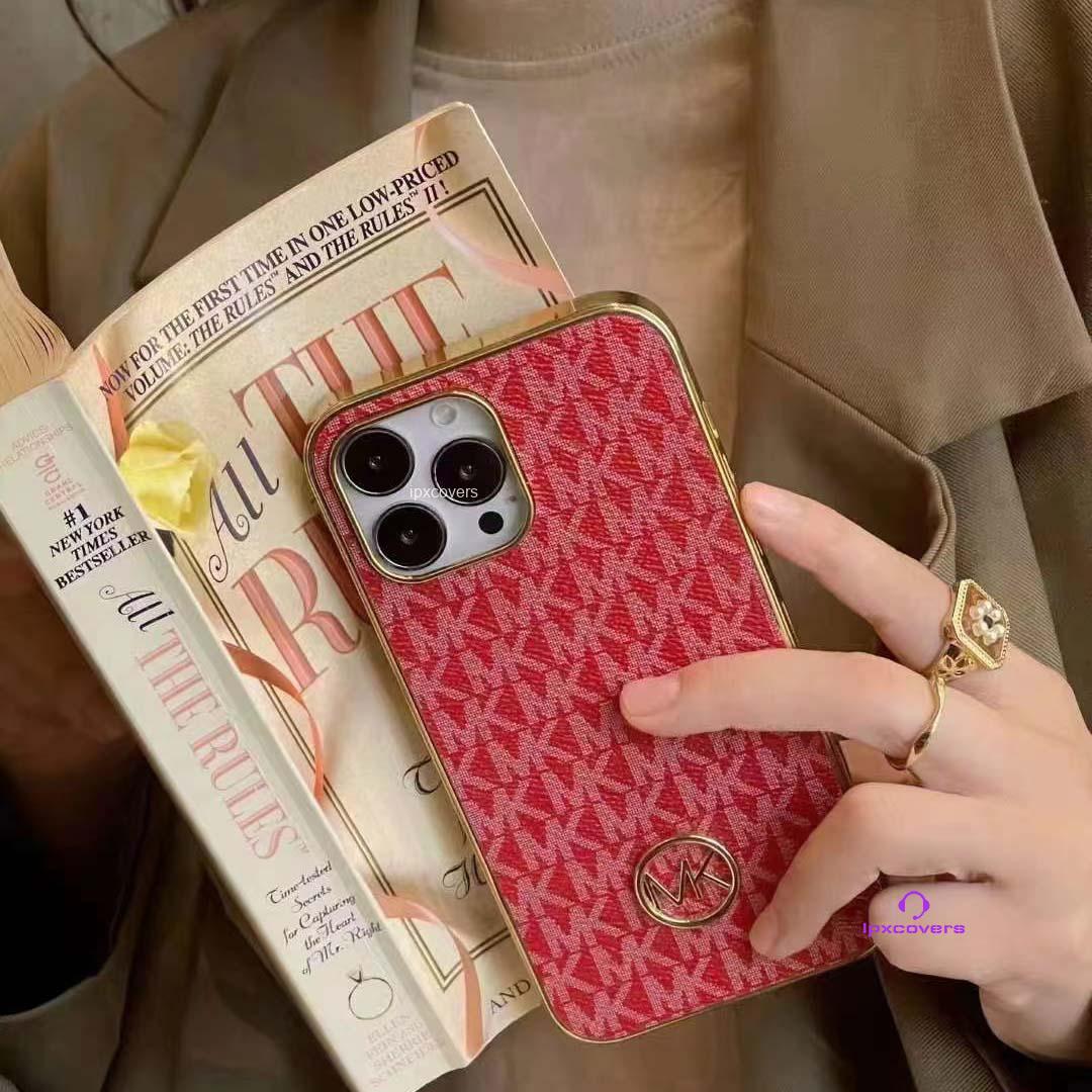 iPhone 15 ケース MOSCHINO エムシーエム 